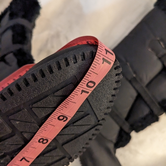 Faux Fur Lined Cold Weather Snow Boots Black Size 11 12WW Wide Width - Picture 14 of 16